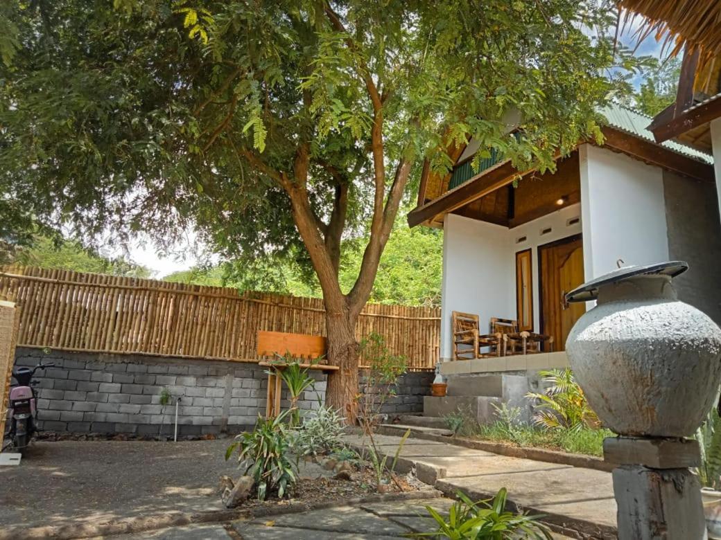 Diki Bungalows Kuta  エクステリア 写真