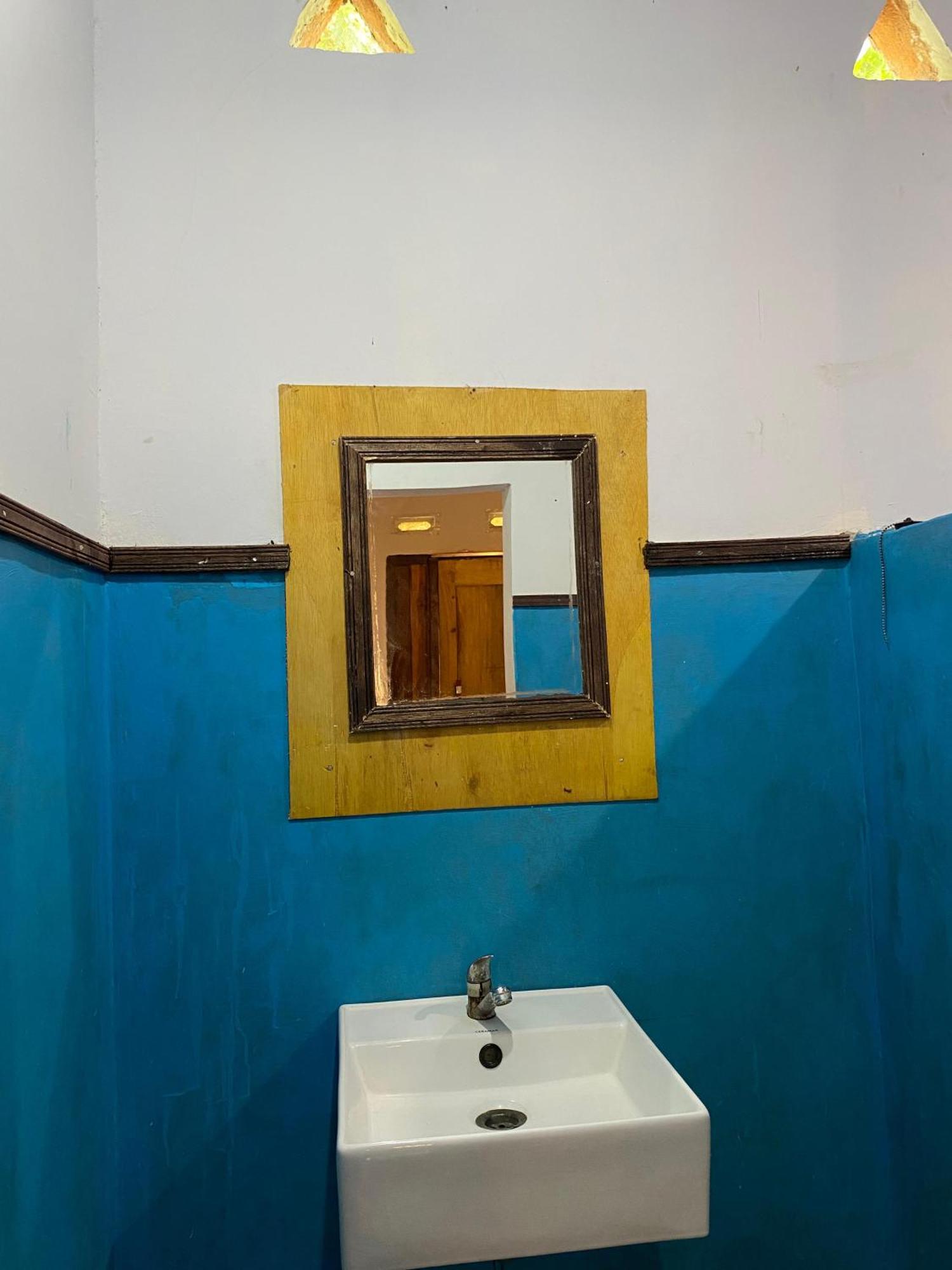 Diki Bungalows Kuta  エクステリア 写真