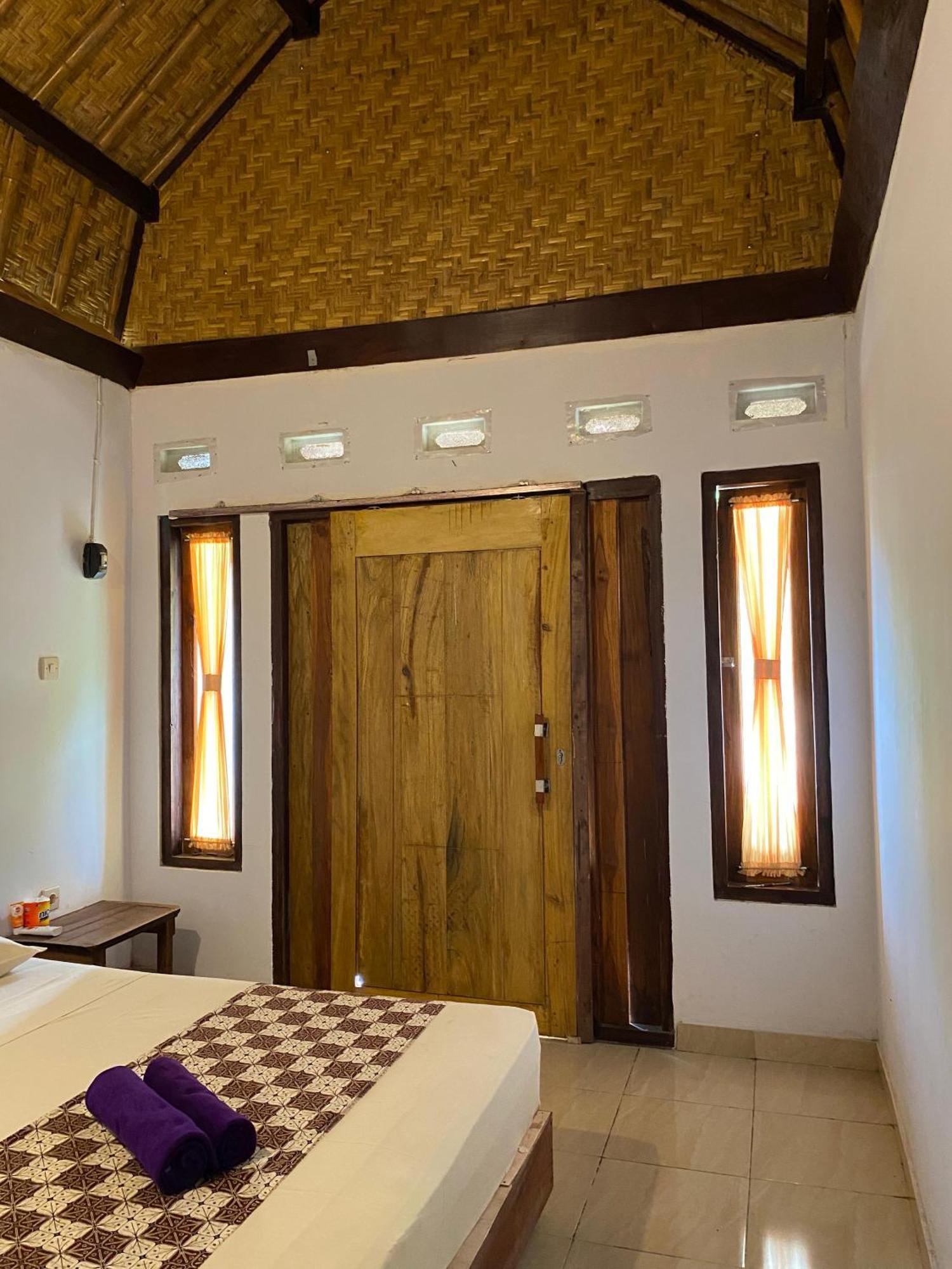 Diki Bungalows Kuta  エクステリア 写真